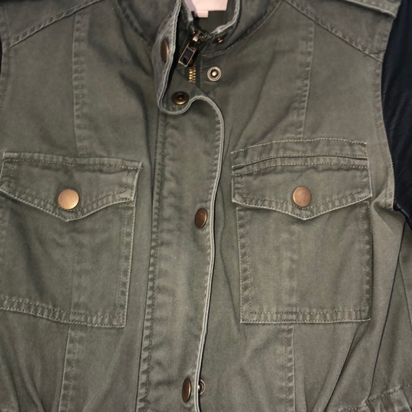 Jacket - Picture 4 of 5